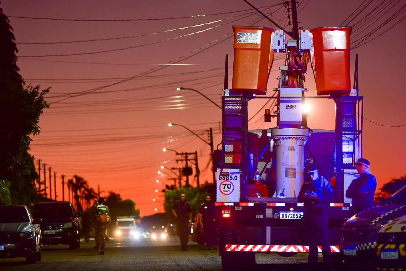 Prefeitura de Goiânia implanta 24 mil luminárias de LED na capital